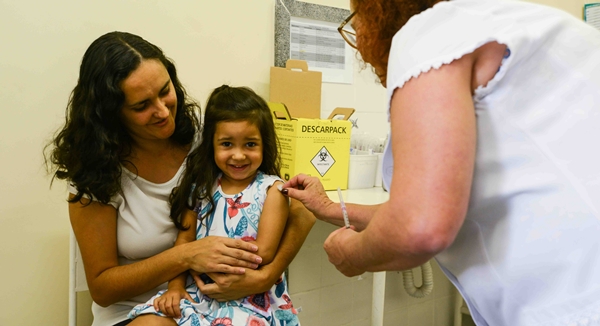 Minas Gerais tem a meta de vacinar mais de 5 milhões de pessoas contra a gripe até 1º de junho